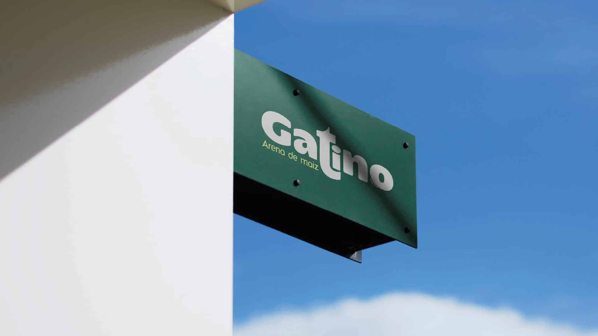 Diseño de branding para marca de arena para gatos en Medellín